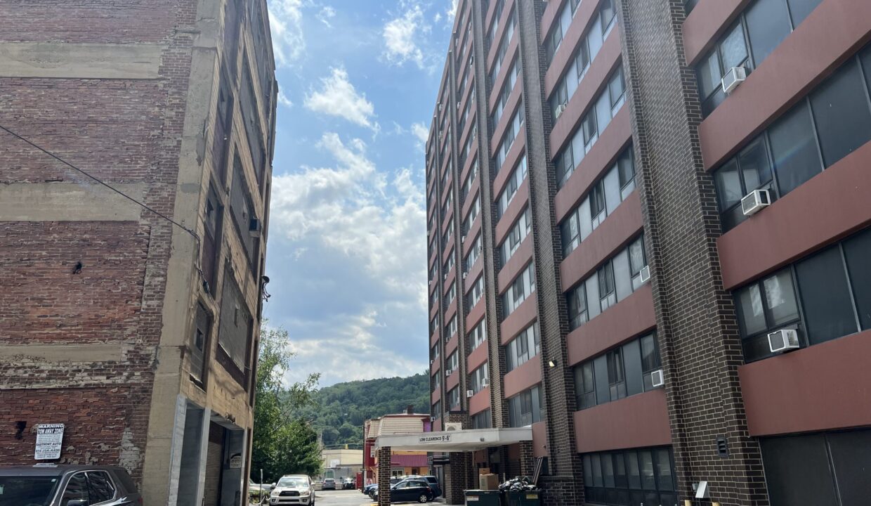 Bucks Building side